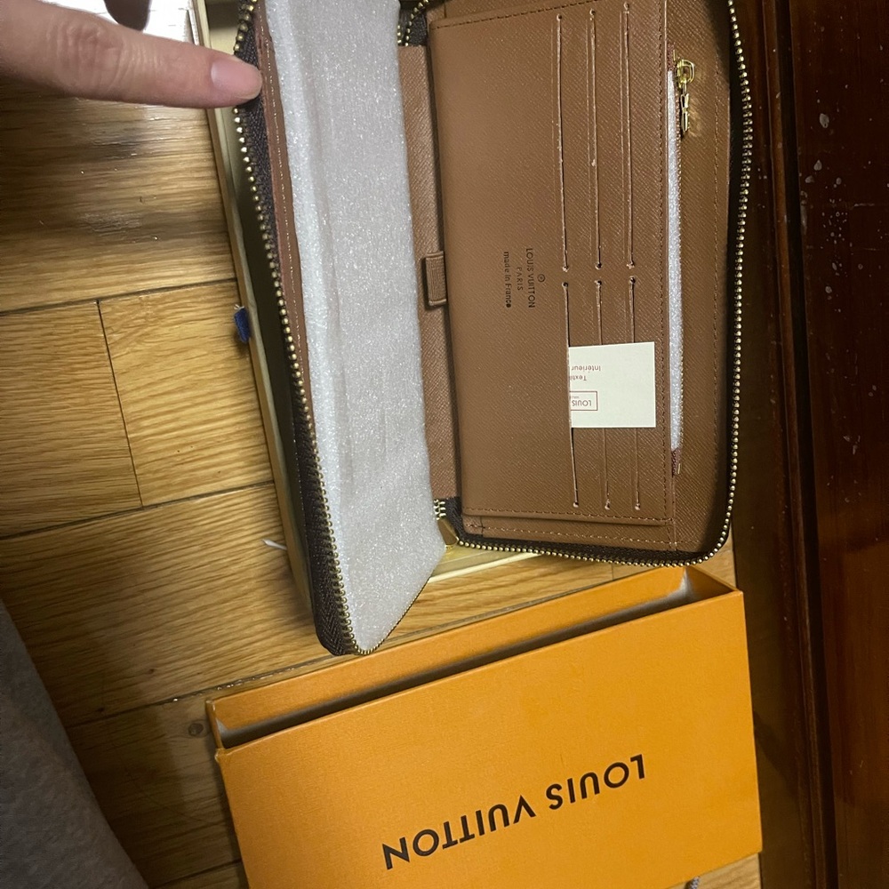 Louis Vuitton Tan Zippered LARGE Wallet Clutch